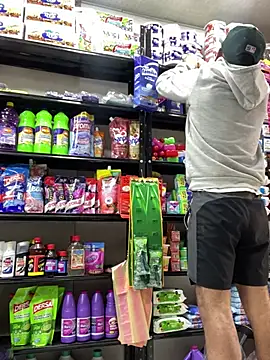 Snapshot of JuanZapata33 chatting on 03-07-25, 06:22 JuanZapata33 online show from 03-07-25, 06:22