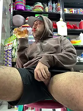 Snapshot of JuanZapata33 chatting on 03-14-25, 10:05 JuanZapata33 online show from 03-14-25, 10:05