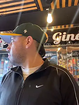 Snapshot of JuanZapata33 chatting on 03-16-25, 09:16 JuanZapata33 online show from 03-16-25, 09:16