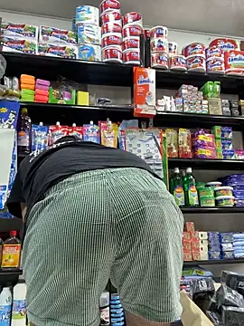 Snapshot of JuanZapata33 chatting on 09-26-25, 04:55 JuanZapata33 online show from 09-26-25, 04:55