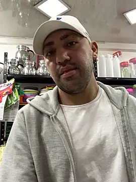 Snapshot of JuanZapata33 chatting on 10-07-25, 11:13 JuanZapata33 online show from 10-07-25, 11:13