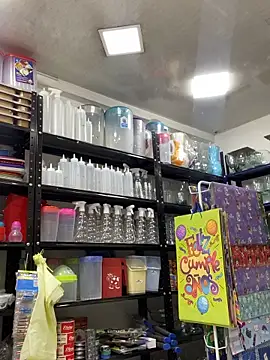 Snapshot of JuanZapata33 chatting on 11-23-25, 08:19 JuanZapata33 online show from 11-23-25, 08:19