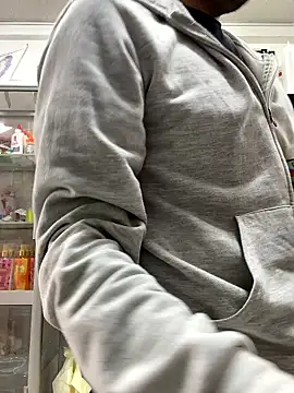 Snapshot of JuanZapata33 chatting on 01-14-26, 07:19 JuanZapata33 online show from 01-14-26, 07:19