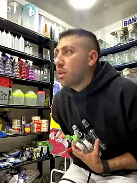 Snapshot of JuanZapata33 chatting on 01-16-26, 09:41 JuanZapata33 online show from 01-16-26, 09:41