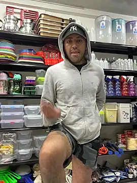 Snapshot of JuanZapata33 chatting on 02-07-26, 09:18 JuanZapata33 online show from 02-07-26, 09:18