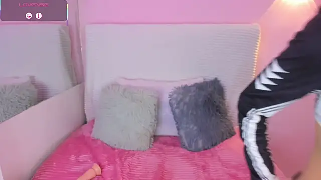 Snapshot of Hannie_ws chatting on 03-11-26, 07:42 Hannie ws online show from 03-11-26, 07:42