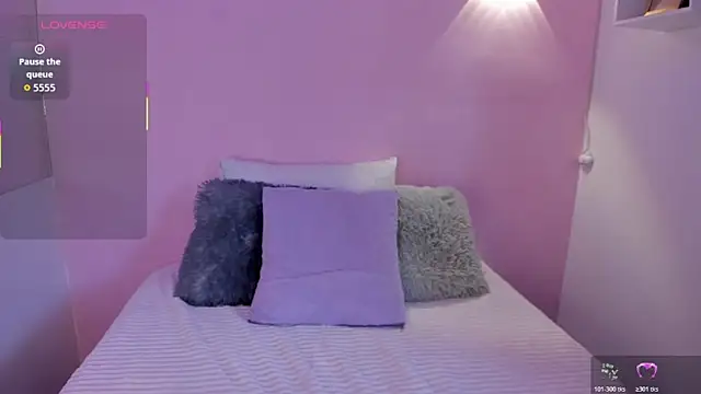 Snapshot of Hannie_ws chatting on 03-13-26, 06:58 Hannie ws online show from 03-13-26, 06:58