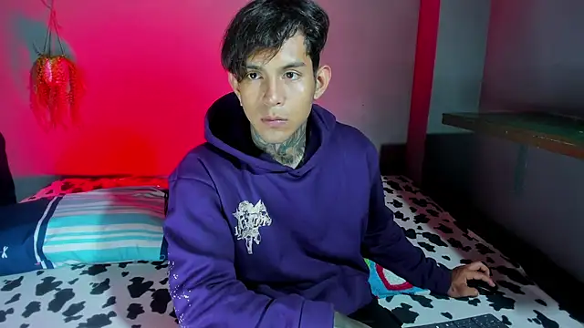 Travistanner 28 online show from 10-06-25, 02:31