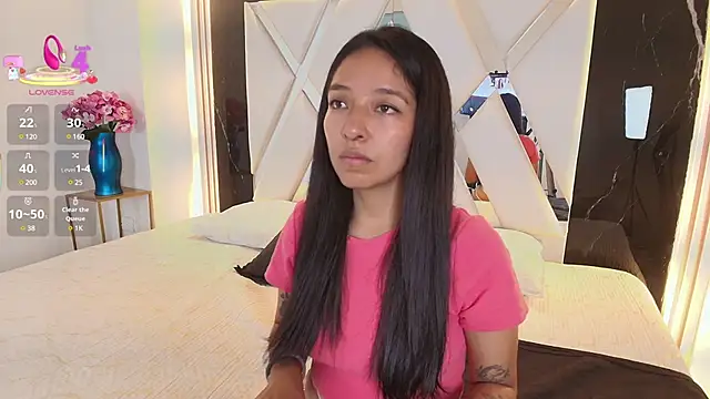 Snapshot of Valery_wang chatting on 03-01-25, 12:01 Valery wang online show from 03-01-25, 12:01