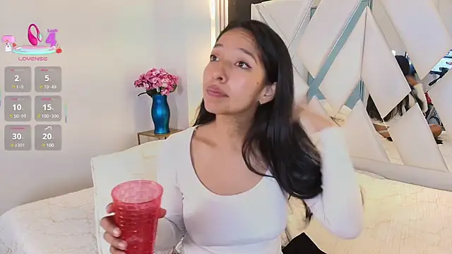 Snapshot of Valery_wang chatting on 03-04-25, 05:56 Valery wang online show from 03-04-25, 05:56