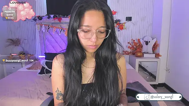 Snapshot of Valery_wang chatting on 10-27-25, 12:09 Valery wang online show from 10-27-25, 12:09
