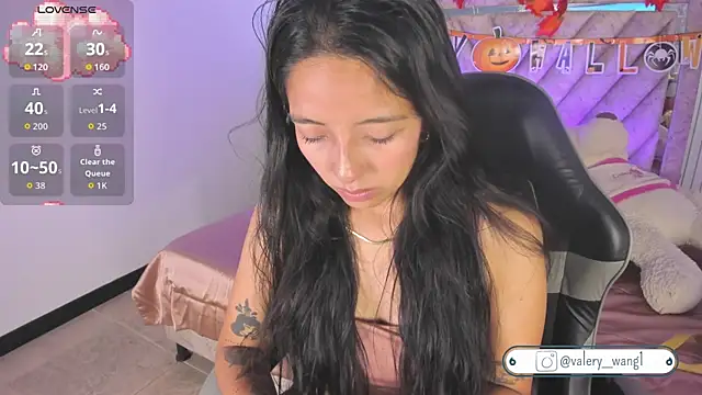 Snapshot of Valery_wang chatting on 10-29-25, 11:56 Valery wang online show from 10-29-25, 11:56