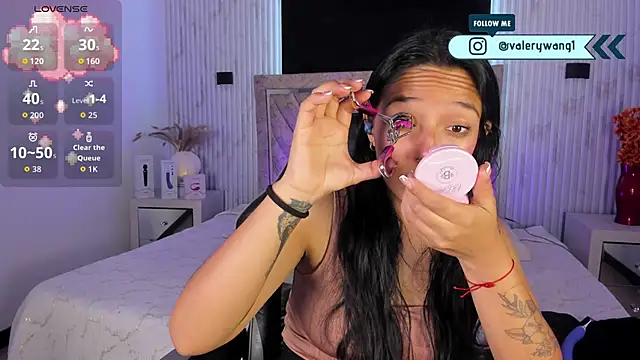 Snapshot of Valery_wang chatting on 12-15-25, 12:09 Valery wang online show from 12-15-25, 12:09