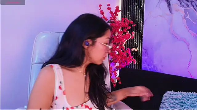 Snapshot of Valery_wang chatting on 04-07-26, 11:43 Valery wang online show from 04-07-26, 11:43