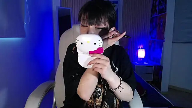 Snapshot of kittyhouse_hs chatting on 09-18-25, 09:39 kittyhouse hs online show from 09-18-25, 09:39