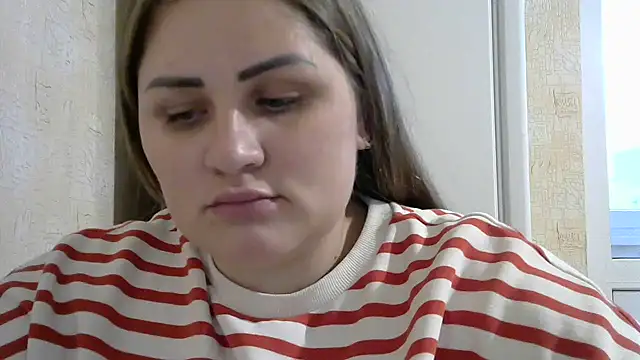 Snapshot of Honeydew-Waves chatting on 12-05-24, 12:22 Honeydew-Waves online show from 12-05-24, 12:22