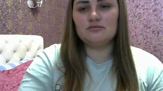 Snapshot of Honeydew-Waves chatting on 12-13-24, 05:38 Honeydew-Waves online show from 12-13-24, 05:38