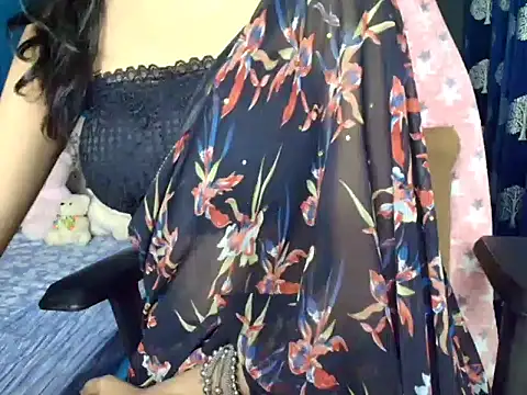 Snapshot of CUTE_princess_143 chatting on 02-10-25, 05:52 CUTE princess 143 online show from 02-10-25, 05:52