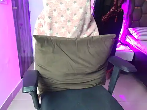 Snapshot of CUTE_princess_143 chatting on 03-31-26, 01:44 CUTE princess 143 online show from 03-31-26, 01:44