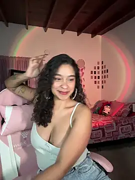 Snapshot of Arteatenea__ chatting on 05-31-26, 02:31 Arteatenea online show from 05-31-26, 02:31