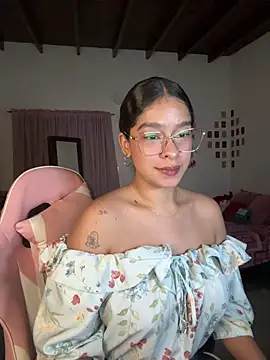 Snapshot of Arteatenea__ chatting on 06-05-26, 11:43 Arteatenea online show from 06-05-26, 11:43