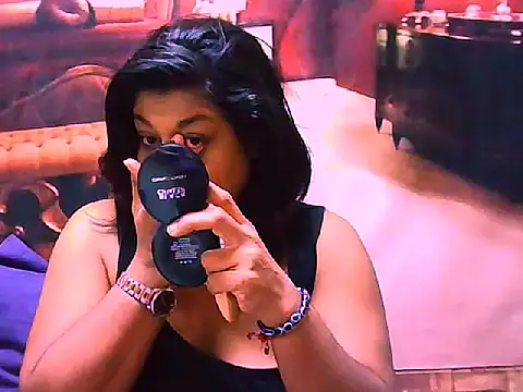 indianCherryPie online show from 04-28-26, 05:23