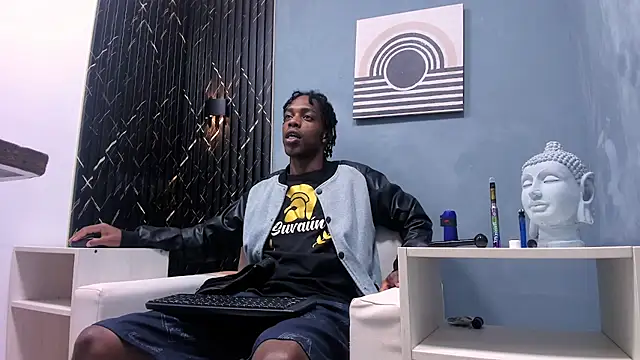 Snapshot of LarryCollin chatting on 01-22-25, 03:41 LarryCollin online show from 01-22-25, 03:41