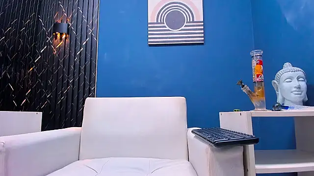 Snapshot of LarryCollin chatting on 02-05-25, 06:35 LarryCollin online show from 02-05-25, 06:35