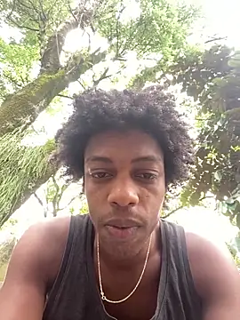 Snapshot of LarryCollin chatting on 02-14-25, 05:14 LarryCollin online show from 02-14-25, 05:14