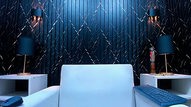 Snapshot of LarryCollin chatting on 02-15-25, 04:36 LarryCollin online show from 02-15-25, 04:36