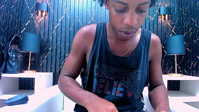 Snapshot of LarryCollin chatting on 02-15-25, 10:44 LarryCollin online show from 02-15-25, 10:44