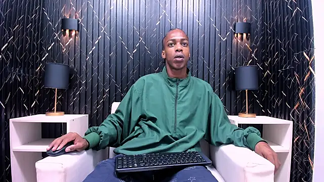 Snapshot of LarryCollin chatting on 02-18-25, 03:53 LarryCollin online show from 02-18-25, 03:53