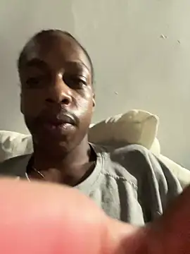Snapshot of LarryCollin chatting on 03-17-25, 11:31 LarryCollin online show from 03-17-25, 11:31