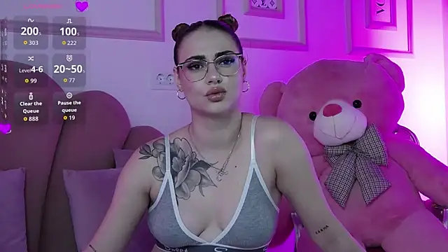 Abby  White online show from 09-22-25, 03:58