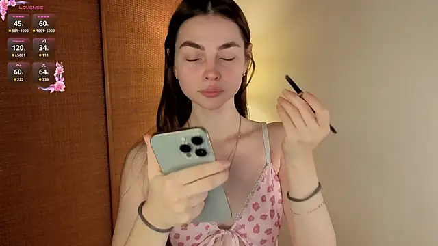 MaryJacksoon online show from 10-27-25, 08:18