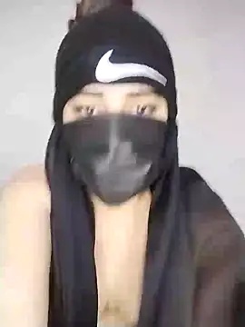 Snapshot of Tota_Khan chatting on 01-17-25, 01:04 Tota Khan online show from 01-17-25, 01:04