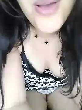 Snapshot of Tota_Khan chatting on 03-12-25, 12:31 Tota Khan online show from 03-12-25, 12:31