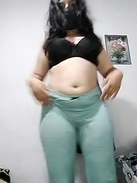 Snapshot of Tota_Khan chatting on 11-21-25, 12:32 Tota Khan online show from 11-21-25, 12:32