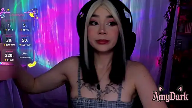 Snapshot of _AmyDark chatting on 09-27-25, 11:04 AmyDark online show from 09-27-25, 11:04