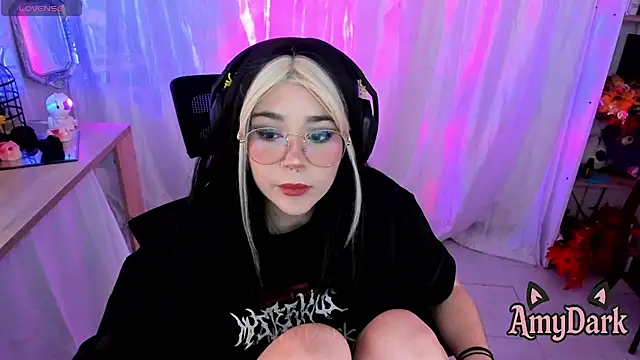 Snapshot of _AmyDark chatting on 01-14-26, 04:01 AmyDark online show from 01-14-26, 04:01