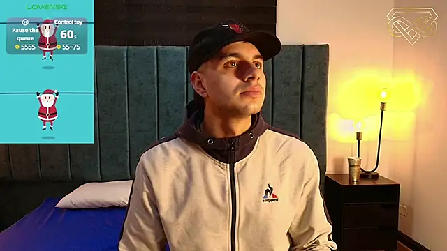 Snapshot of Amadeo_Wild chatting on 12-27-24, 03:37 Amadeo Wild online show from 12-27-24, 03:37