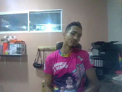 Snapshot of jeremy_scott chatting on 09-16-25, 01:56 jeremy scott online show from 09-16-25, 01:56