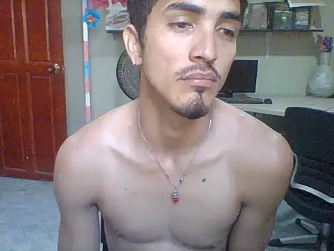 Snapshot of jeremy_scott chatting on 02-13-26, 03:30 jeremy scott online show from 02-13-26, 03:30