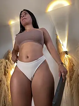 AlessaPears online show from 01-04-25, 11:06