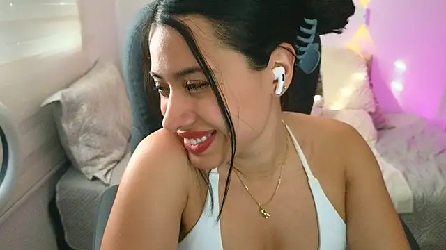 AlessaPears online show from 03-11-26, 10:21