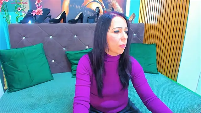 Snapshot of LauraSin chatting on 02-05-26, 06:45 LauraSin online show from 02-05-26, 06:45