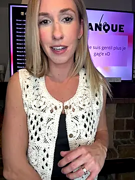 Snapshot of lola_tentatiion chatting on 11-09-25, 09:02 lola tentatiion online show from 11-09-25, 09:02