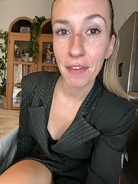 Snapshot of lola_tentatiion chatting on 11-22-25, 08:46 lola tentatiion online show from 11-22-25, 08:46