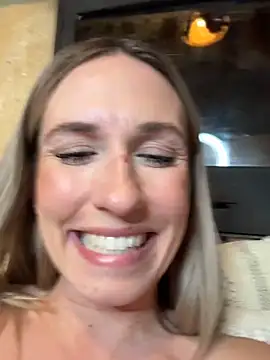 Snapshot of lola_tentatiion chatting on 11-24-25, 09:25 lola tentatiion online show from 11-24-25, 09:25