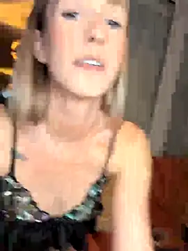 Snapshot of lola_tentatiion chatting on 11-29-25, 08:01 lola tentatiion online show from 11-29-25, 08:01